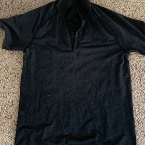 Polo Lululemon T-shirt